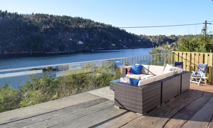 Frogn House | Stunning Home in Drøbak With 3 Bedrooms and Wifi