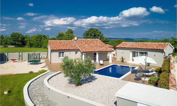Filipana House | Stunning Home In Filipana With 2 Bedrooms, Outdoor Swimming Pool And Heated Swimming Pool