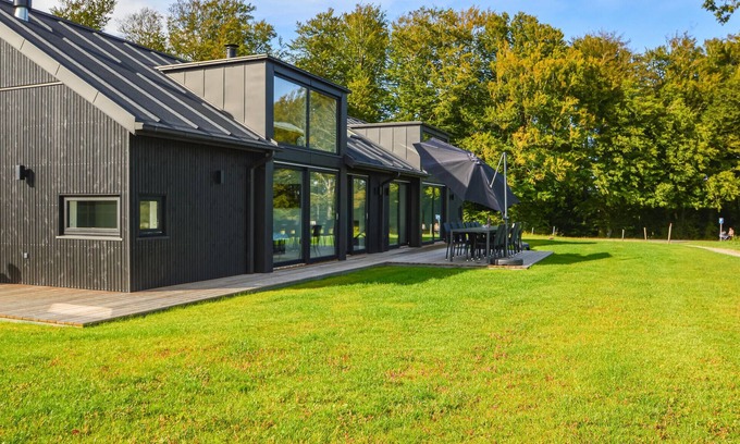 Fynshav House | Stunning home in Haderslev with kitchen