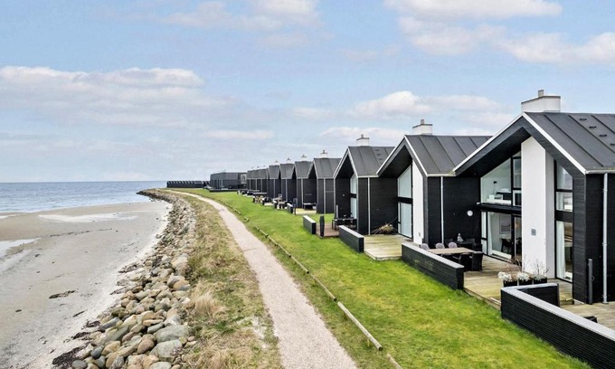 Oster Hurup House | Stunning Home In Hadsund With Wifi