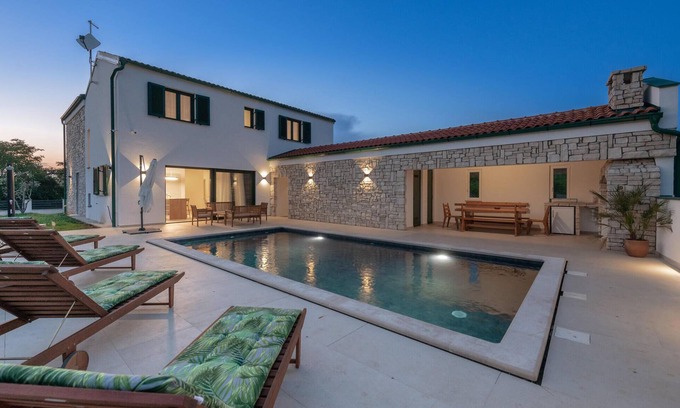 Krnica House | Stunning home in Krnica