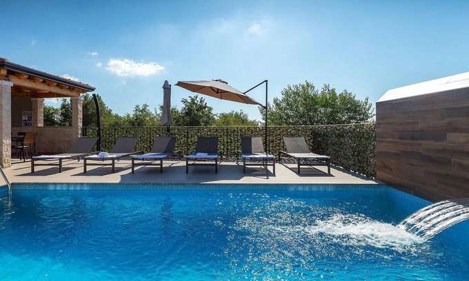 Rojci House | Stunning home in Porec