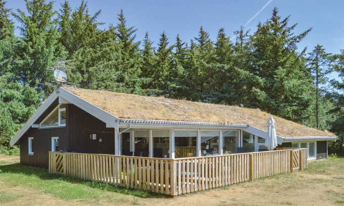 Grønhøj House | Stunning home in Saltum with sauna