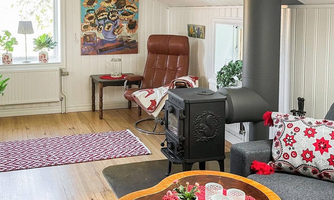 Vastervik House | Stunning home in Västervik with kitchen