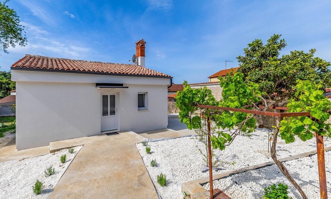 Vinkuran House | Stunning home in Vinkuran with WiFi