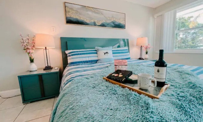 Florida Central Atlantic Coast House | Stunning Lake Front House near Disney & Universal