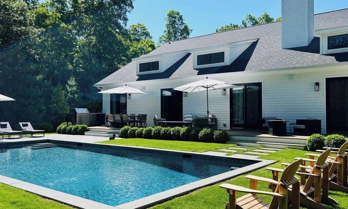 East Hampton House | Stunning meets cozy in this gorgeous newly built vacation home