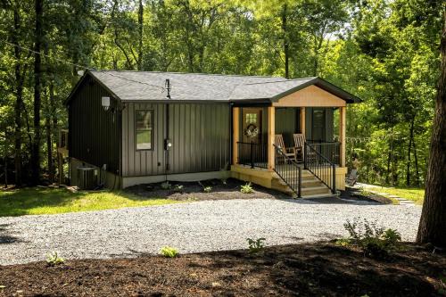 Goreville House | Stunning Modern Cabin with Hot-tub in Makanda, illinois