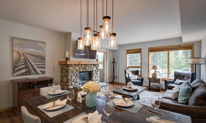 Canmore Condo | Stunning Mountain Retreat in Rundle Cliffs Lodge - Spring Creek Mountain Village