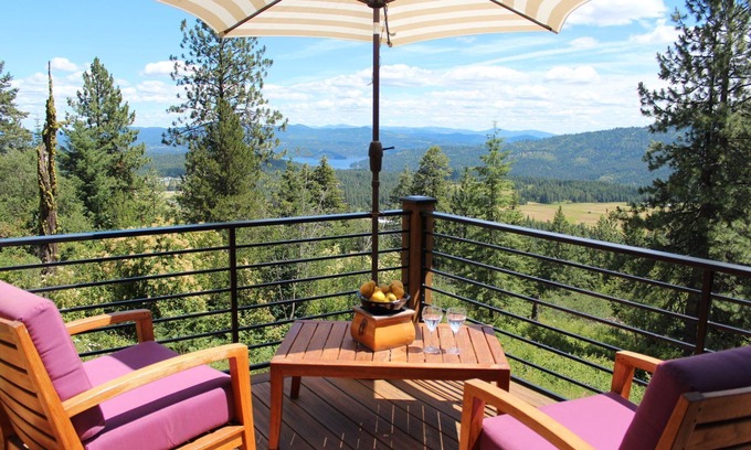 Coeur d'Alene House | Stunning Mountaintop Home Minutes from Boat Launch