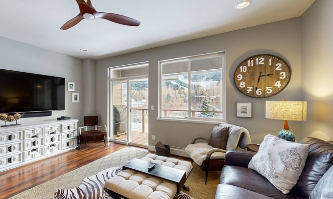 Alyeska Condo | Stunning mountain-view home on Glacier Creek with deck, BBQ, and family friendly