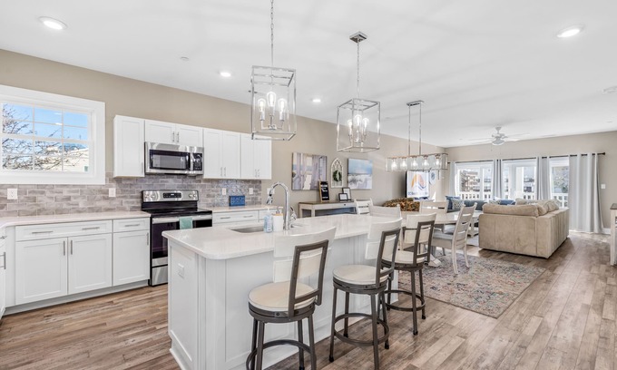 Ocean City House | ⭐️STUNNING New Construction Steps to Beach Pool Parking ⭐️