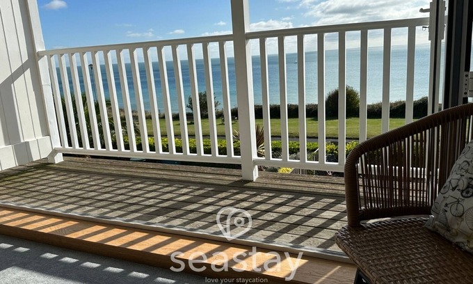 Ramsgate Apartment | Stunning newly refurbished apartment, 2 bedrooms, 2 bathrooms, parking and amazing view
