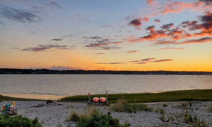 Plymouth House | Stunning Oceanfront Gem, surrounded by water, unparelled location