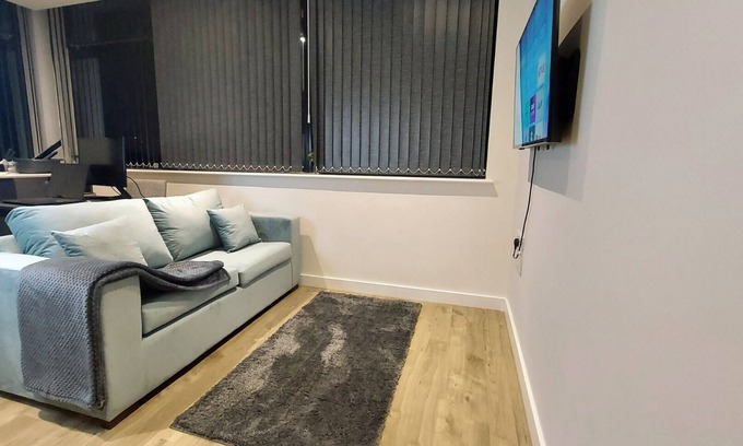 Old Trafford Apartment | Stunning one bedroom near Old Trafford Stadium