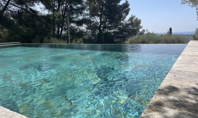 La Valette-du-Var Villa | Stunning private villa with private pool, A/C, WIFI, TV, terrace, panoramic view and parking