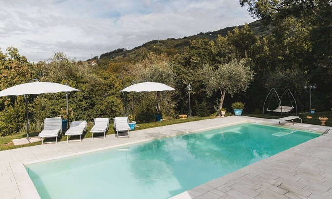 Castelnuovo Magra Villa | Stunning private villa for 12 guests with WIFI, private pool, A/C, TV, patio and panoramic view