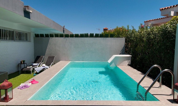 San Agustin House | Stunning private villa for 4 people with private pool, A/C, TV and pets allowed