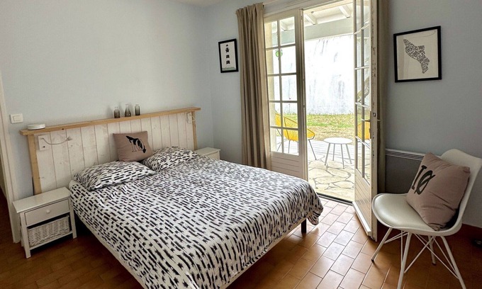 Saint-Denis-d'Oleron House | Stunning private villa for 6 people with WIFI, TV and terrace