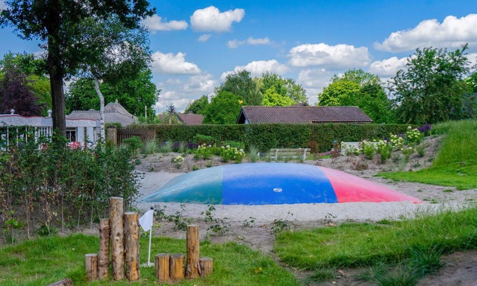 Kaatsheuvel House | Stunning private villa for 6 people with WIFI, pool, TV and terrace