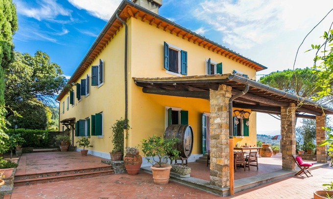 Pontassieve Villa | Stunning private villa for 10 guests with WIFI, TV, terrace and panoramic view