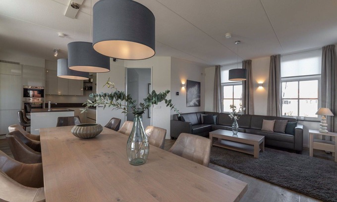 Colijnsplaat House | Stunning private villa for 10 people with WIFI, TV, terrace and parking