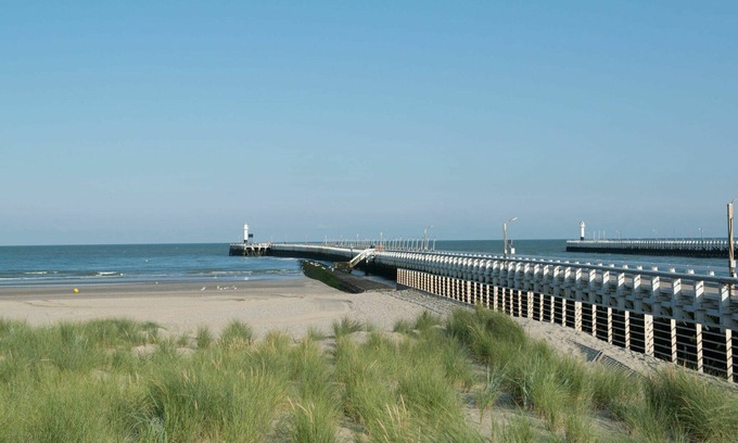 Koksijde House | Stunning private villa for 4 guests with WIFI, pool, TV, terrace and parking