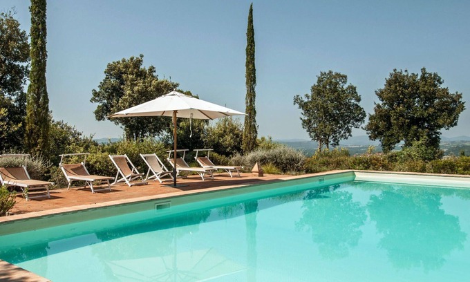 Camigliano Villa | Stunning private villa for 10 guests with A/C, private pool, WIFI, TV, panoramic view and parking