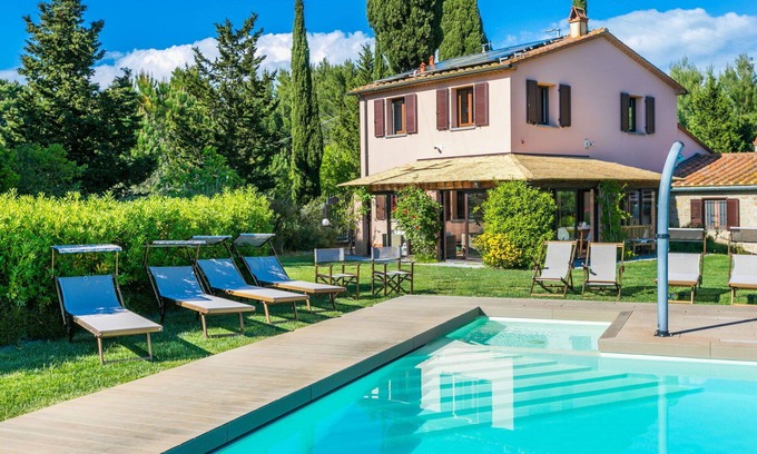 Riparbella House | Stunning private villa for 10 people with WIFI, private pool, A/C, TV, patio and panoramic view