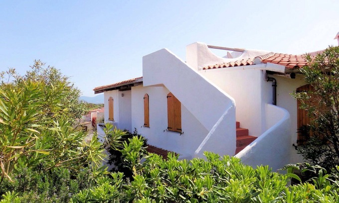 La Ciaccia House | Stunning private villa for 6 guests with WIFI, A/C, TV, terrace and pets allowed