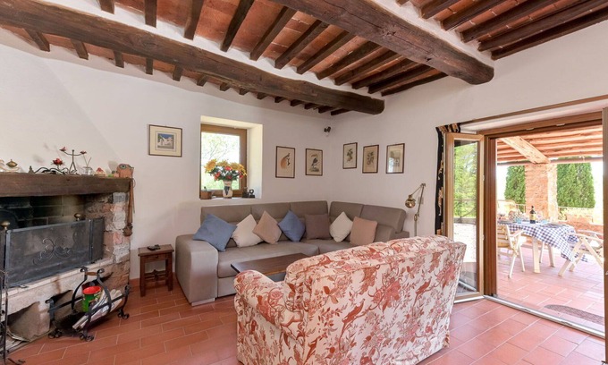 Massa Marittima House | Stunning private villa for 6 people with WIFI, TV, patio, pets allowed and panoramic view