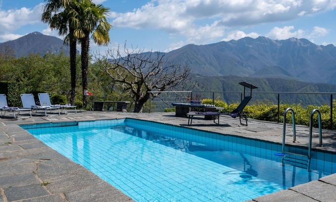 Melide House | Stunning private villa with WIFI, private pool, TV, patio, pets allowed and panoramic view