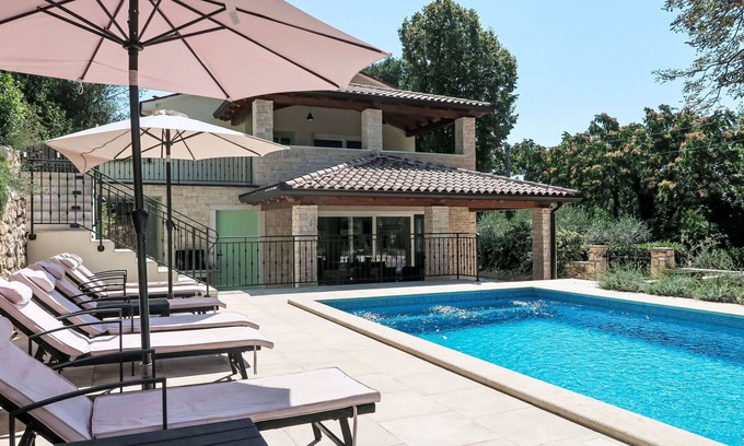 Labin House | Stunning private villa for 10 guests with private pool, WIFI, A/C, TV, terrace and parking