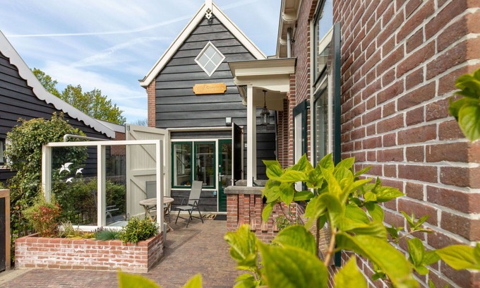 Koudekerke House | Stunning private villa for 5 guests with A/C, hot tub, WIFI, TV and patio