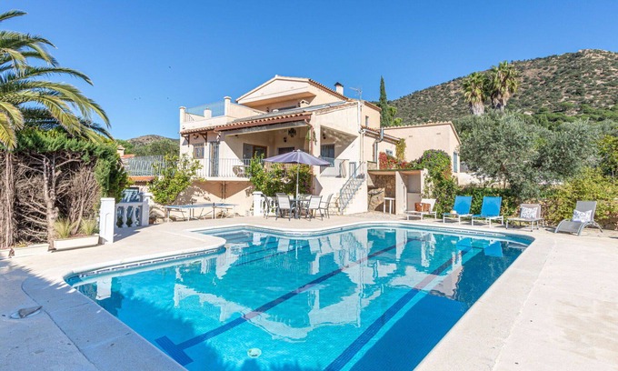 Palau-Saverdera Villa | Stunning private villa for 6 people with private pool, WIFI, TV, patio and parking