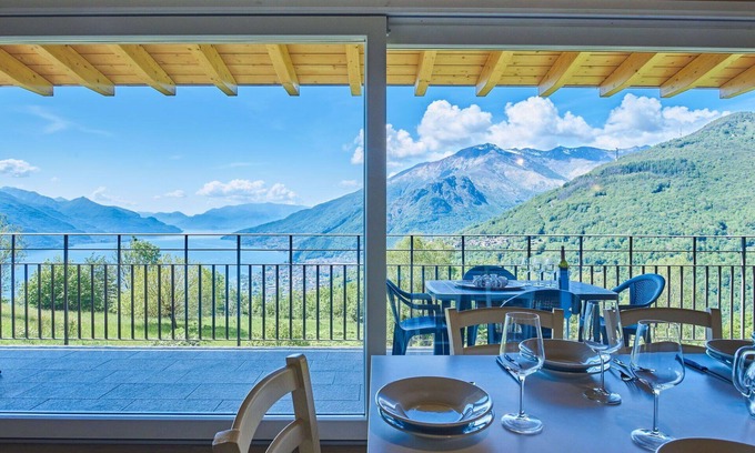 Domaso House | Stunning private villa for 8 people with WIFI, TV, terrace and pets allowed