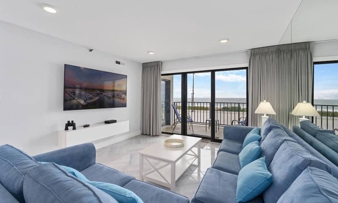 North Ocean City House | ⭐️STUNNING RENOVATED PLAZA 112 OCEAN FRONT INDOOR POOL⭐️