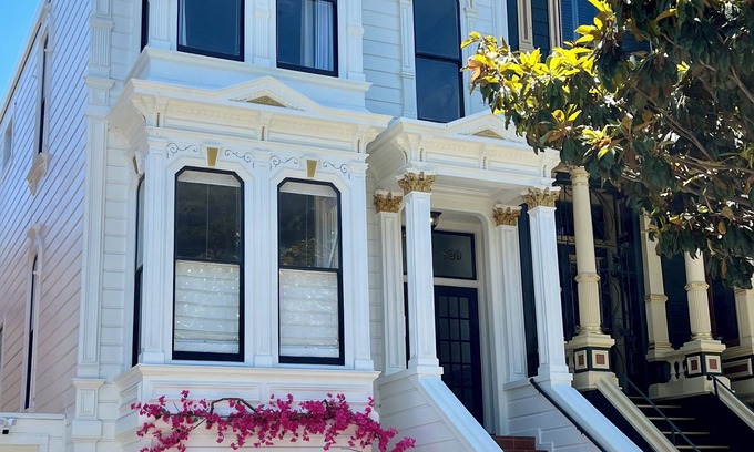 Lower Haight Condo | Stunning San Francisco Victorian two bedroom condo in the heart of San Francisco