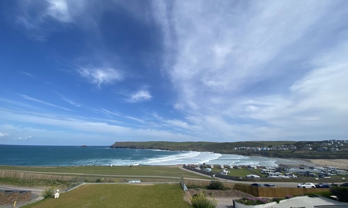 Trebetherick House | Stunning sea views and sunsets 4 min from beach and surfing. Sleeps 12
