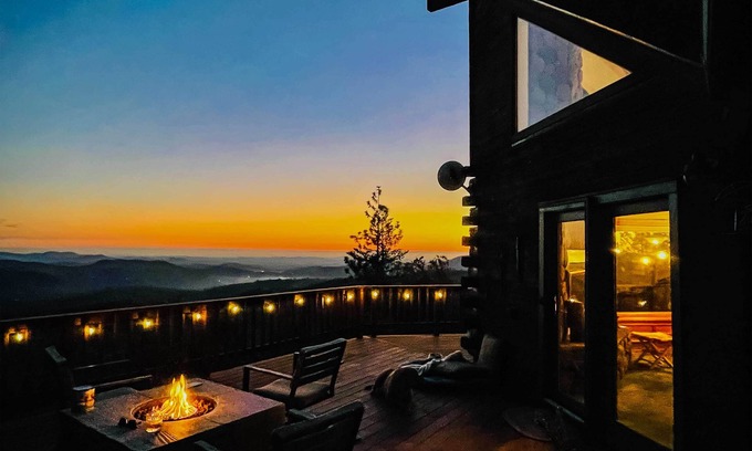 Phoenix Lake-Cedar Ridge Cabin | Stunning Sonora Cabin w/Fire Pit + Valley Views!