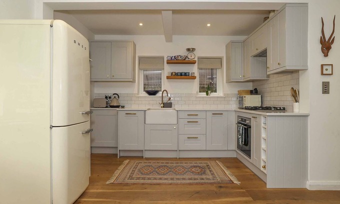 Twickenham Riverside House | Stunning, stylish flat near Richmond Bridge | Pass the Keys