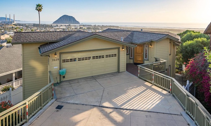Morro Bay House | Stunning Sunsets, Amazing View and Ocean Breeze!