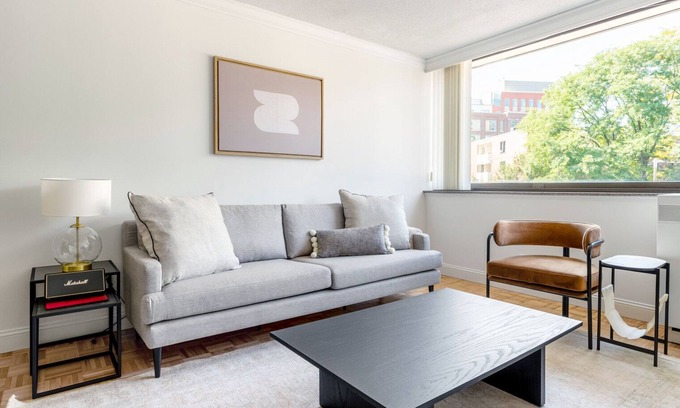 Fenway–Kenmore Apartment | Stunning Symphony 1BR w/Doorman, near T Stop & MFA, by Blueground