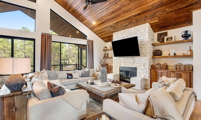 Torreon House | Stunning Torreon home with expansive deck, grill, fireplace, & AC