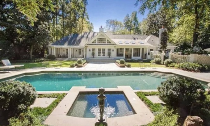 Chastain Park House | Stunning Tuxedo Park home with pool & guest house - walk to Chastain Park