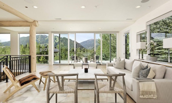 Red Mountain House | Stunning View Red Mtn Property 2 Min From Town