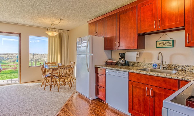 Moclips Condo | Stunning Views from this Waterfront Condo