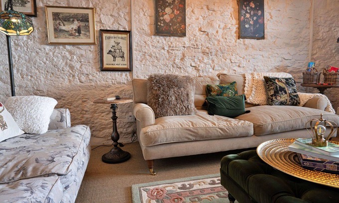 Buxton House | Stunning villa for 5 guests with WIFI and pets allowed