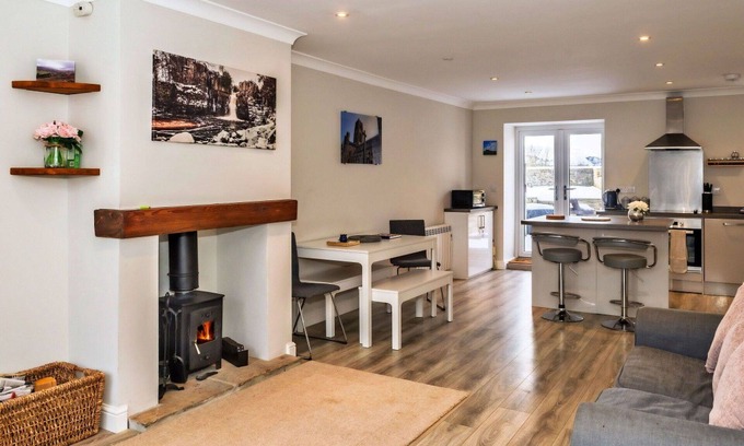 Middleton in Teesdale House | Stunning villa for 6 guests with WIFI and pets allowed
