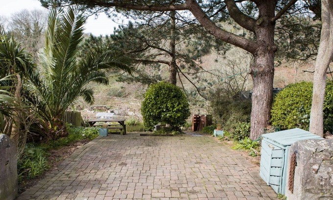 Pentewan House | Stunning villa for 6 guests with TV